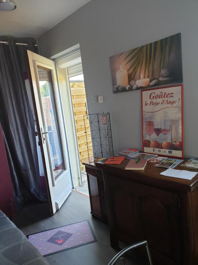 La romance Le Breuil-en-Auge Exterior foto